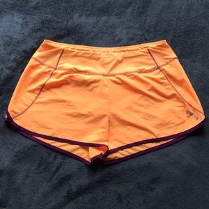 Reebok Shorts - M